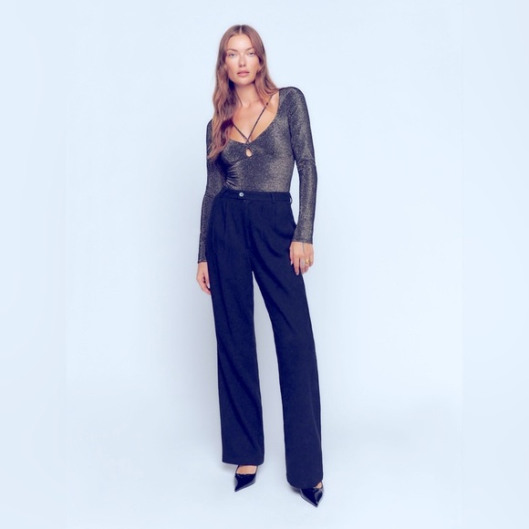 Reformation Black gold sybil knit top is a scoop neck - Picture 1 of 13